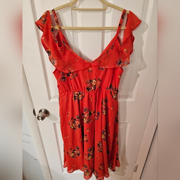 Torrid Orange Floral Ruffled Off-the-Shoulder Faux-Wrap Dress in Size 1 - Picture 5 of 5
